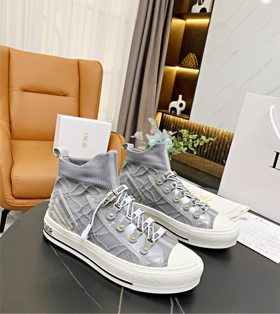 Woman Dior Grey Sneaker